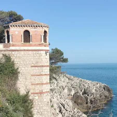 Апартаменты Calme Dans Avec Piscine Et Les Pieds Dans L'eau *